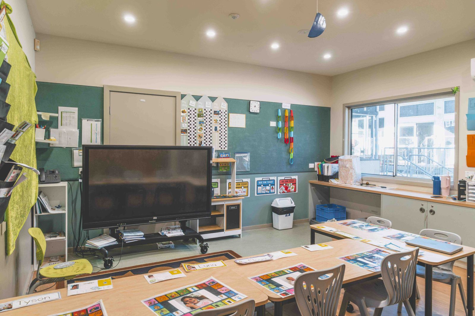 Structured classroom with visual supports and learning tools